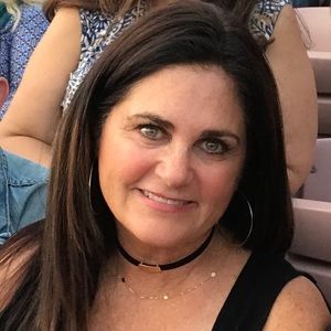 Meet your Posher, Gina